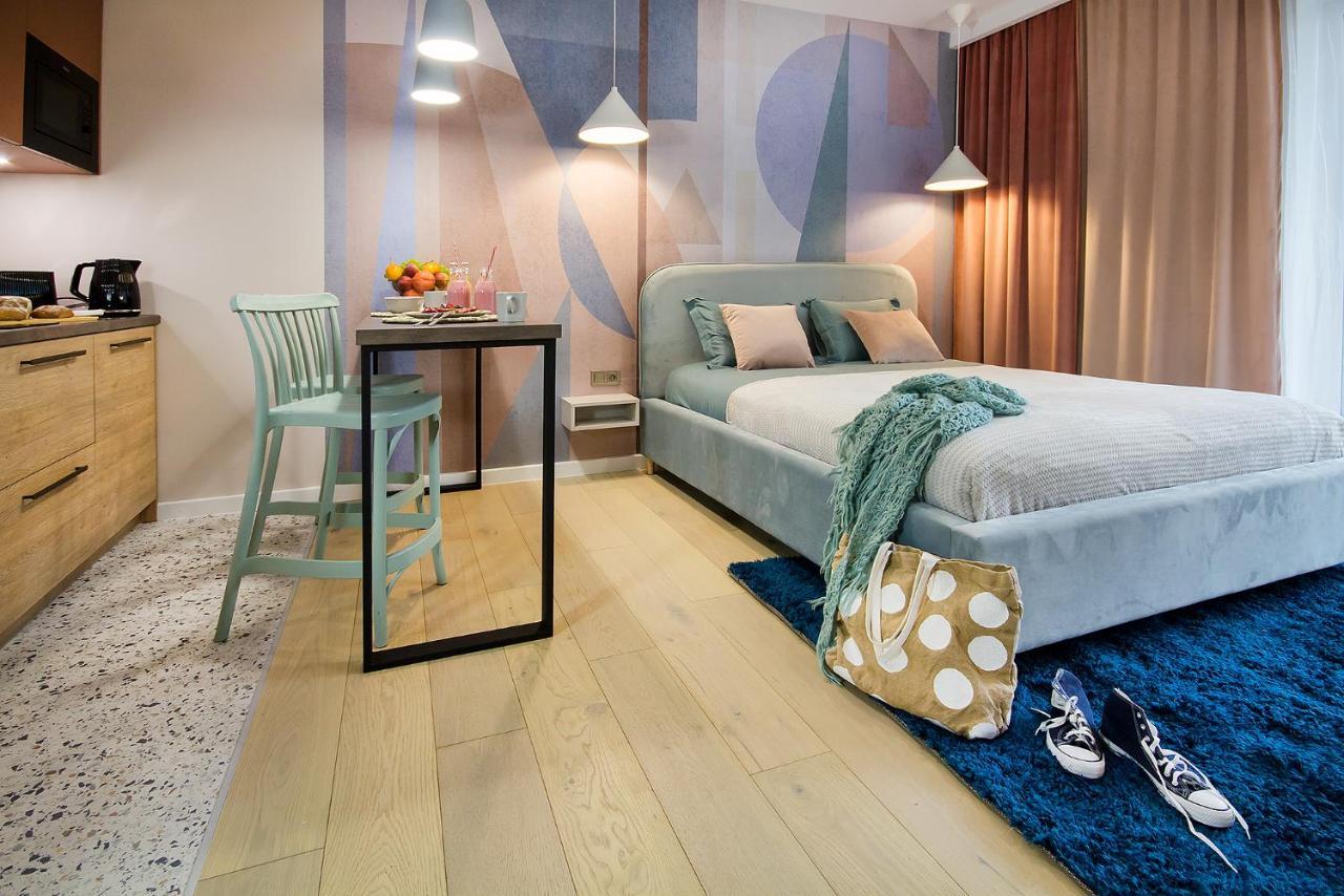 W&k - Joy - Faktura Vat, Parking Apartment